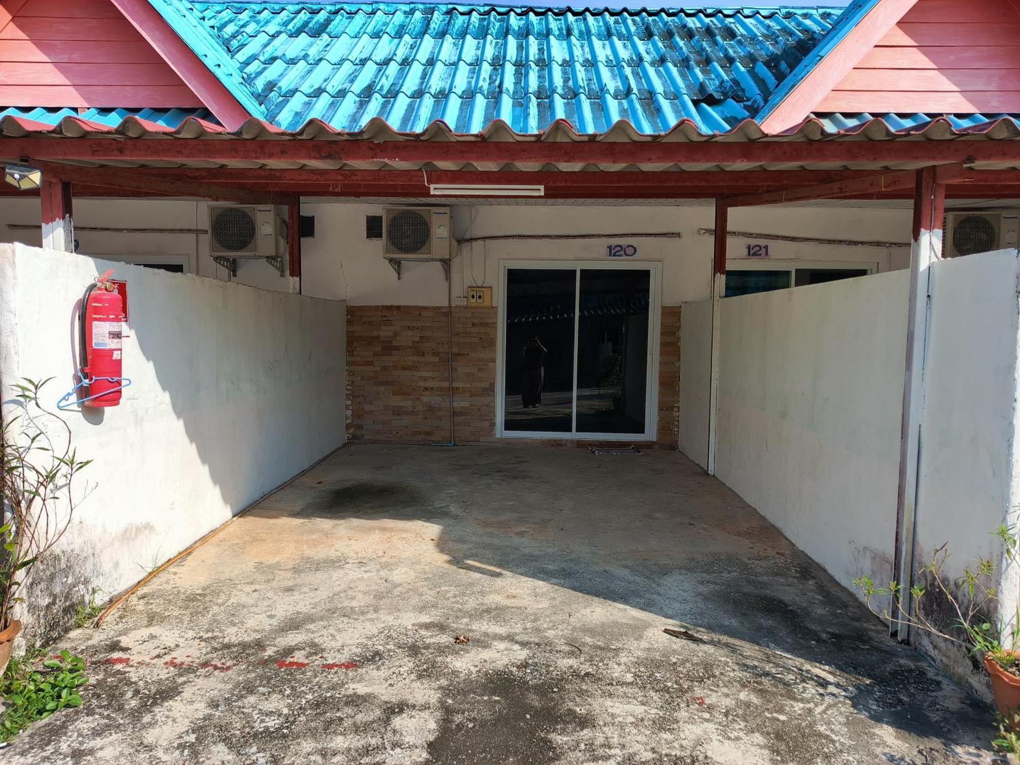 Kanjana Resort Szuratthani Kültér fotó